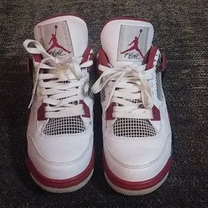 Jordan 4's